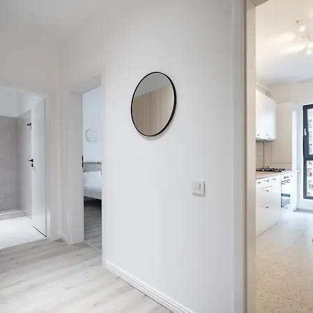 Apartament Plaza 214 *